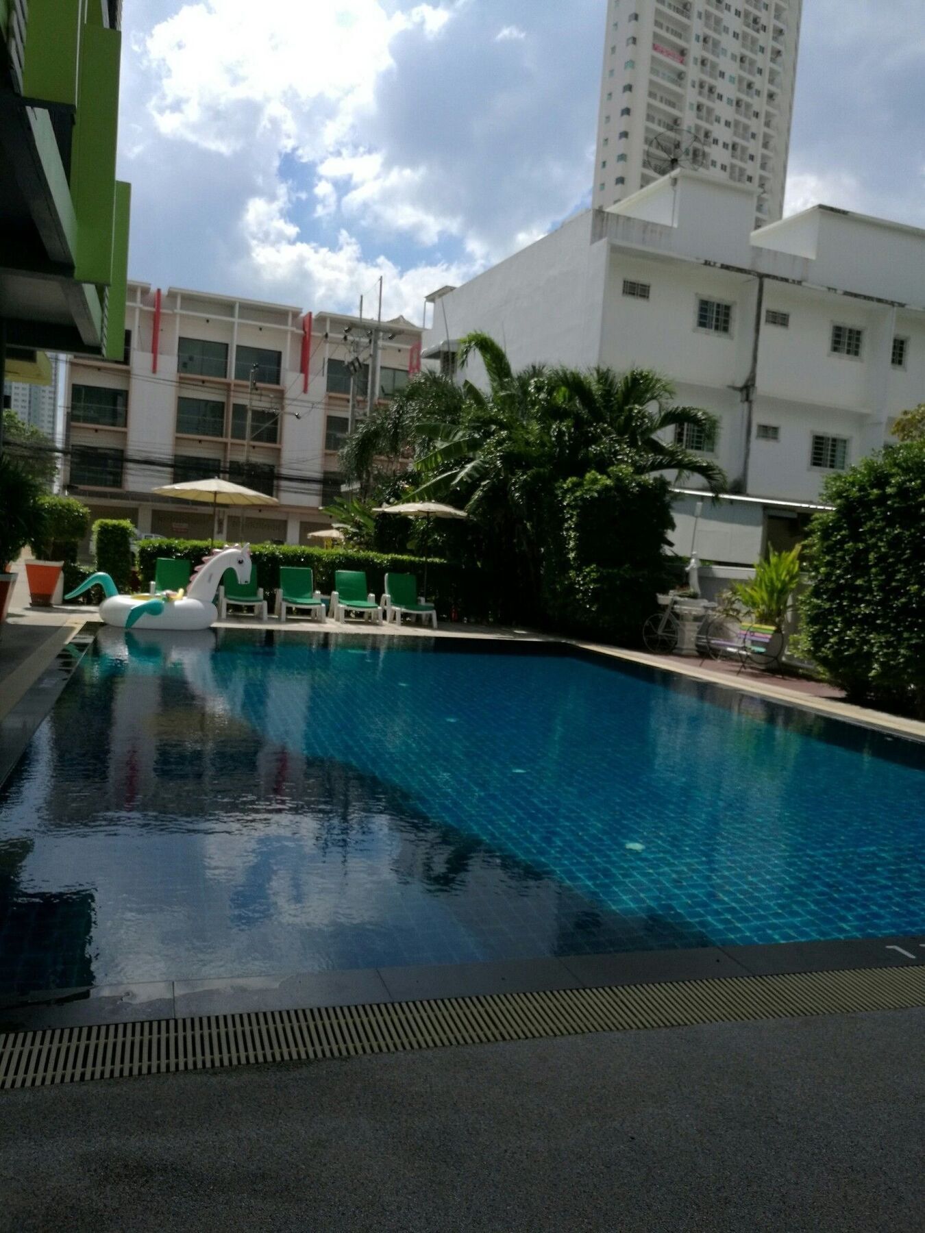 Oyo 75367 Ud Pattaya Hotel Bang Lamung Eksteriør bilde